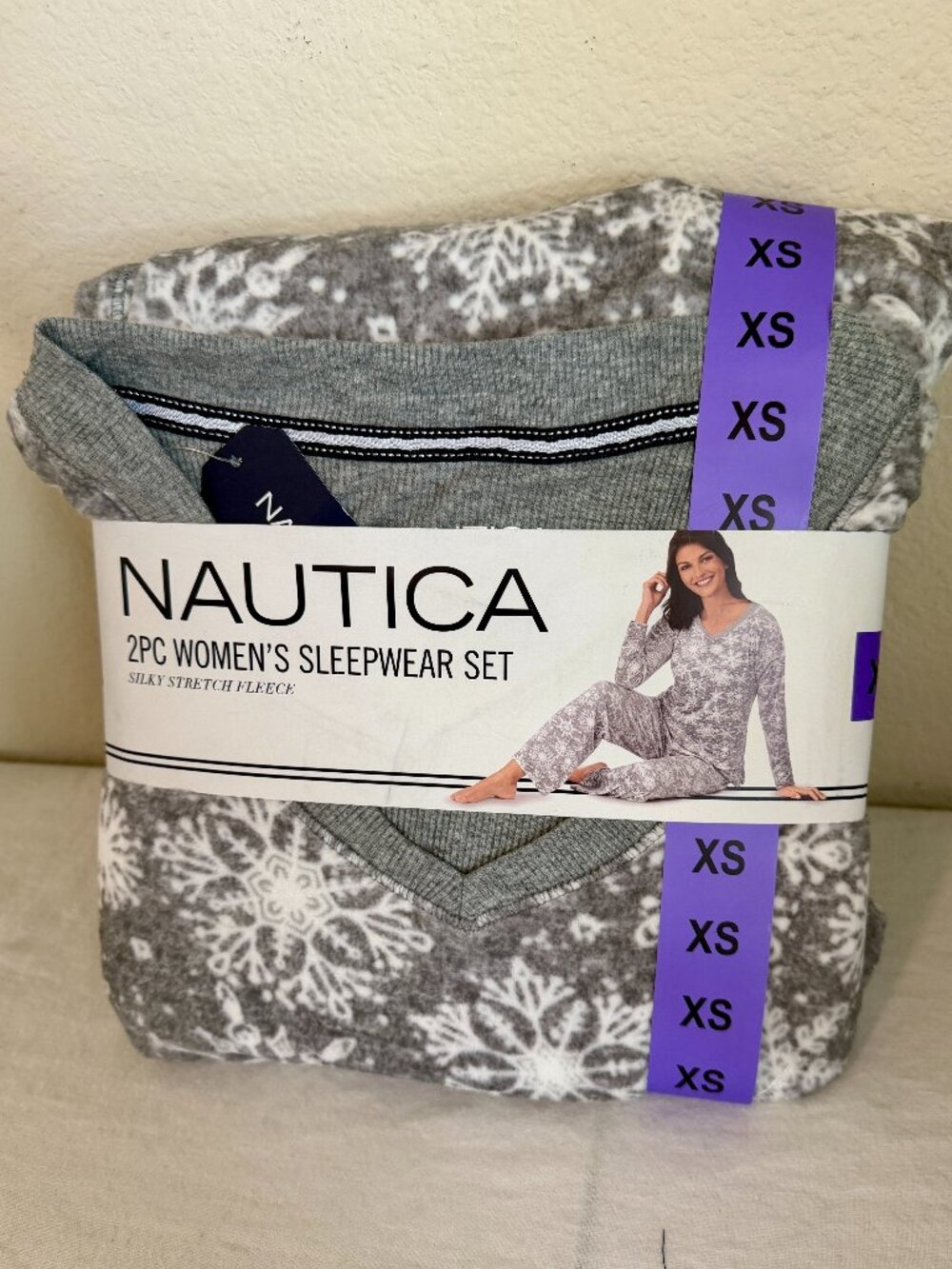 Nautica Women's 2 Piece Sleepwear Set Size XS Grey Silky Stretch Fleece Cozy NEW